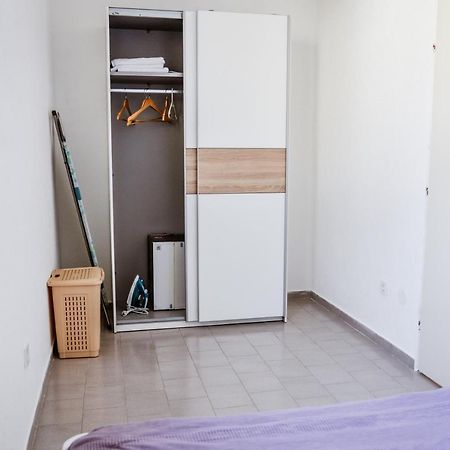 Iker Apartments Тиват Екстериор снимка