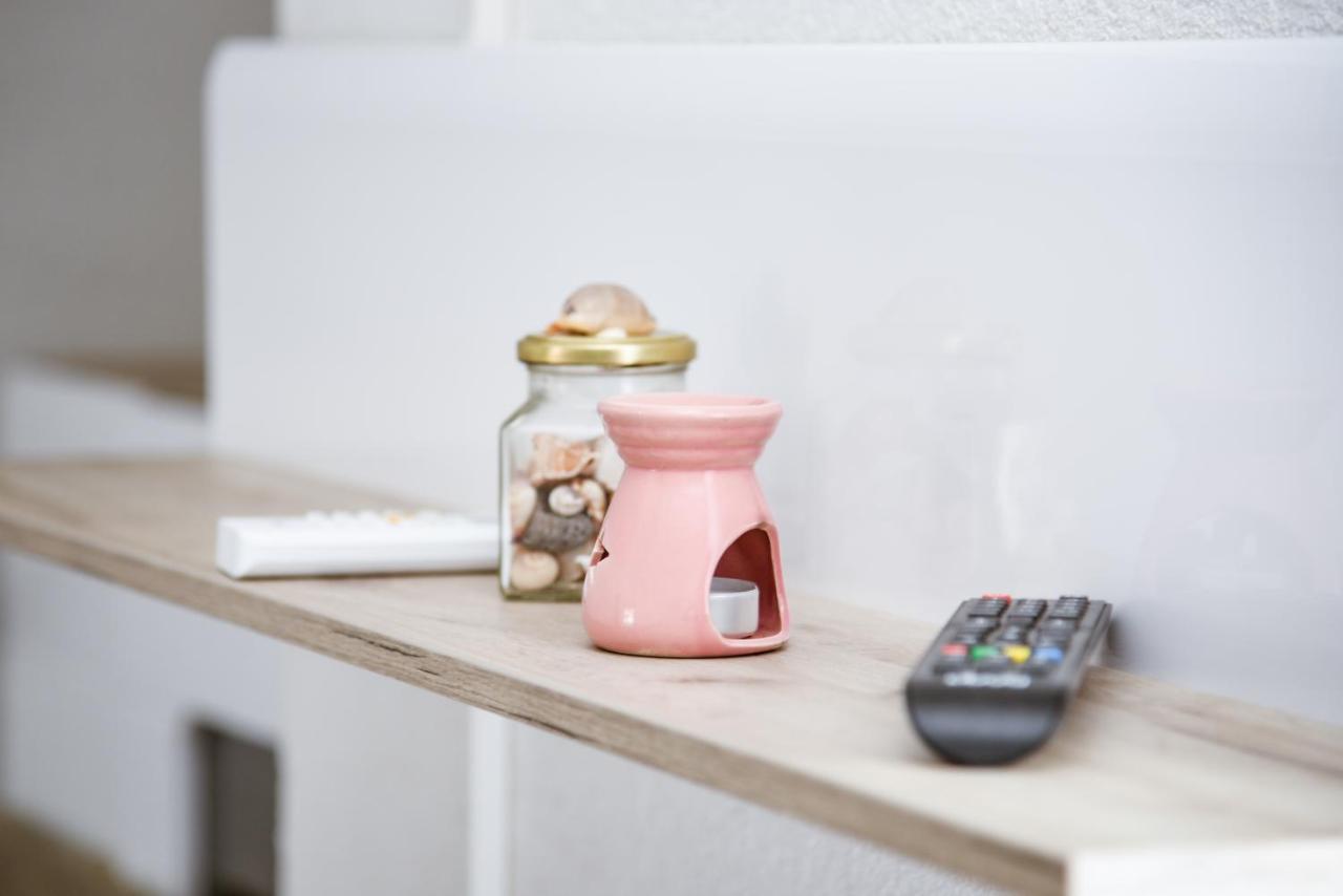 Iker Apartments Тиват Екстериор снимка