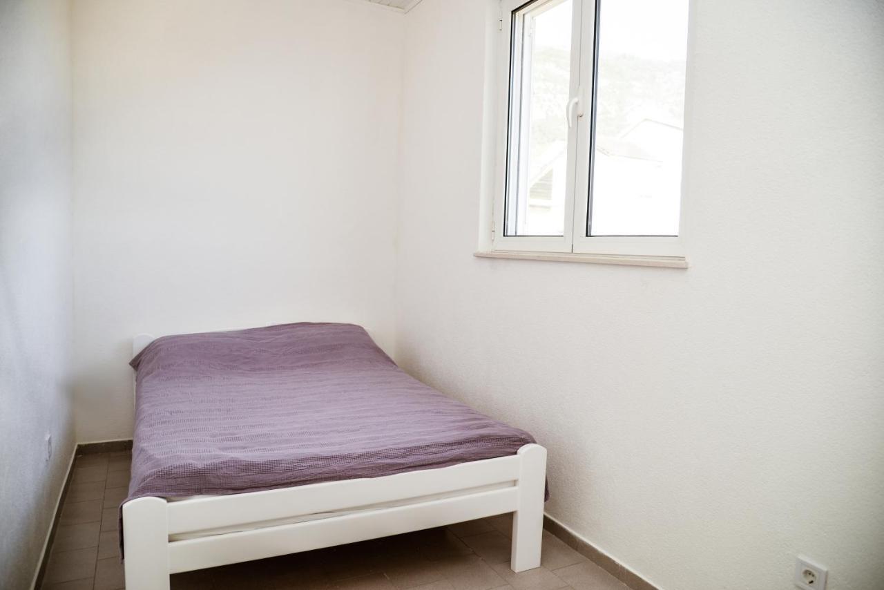 Iker Apartments Тиват Екстериор снимка