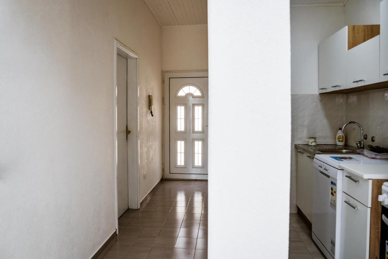 Iker Apartments Тиват Екстериор снимка